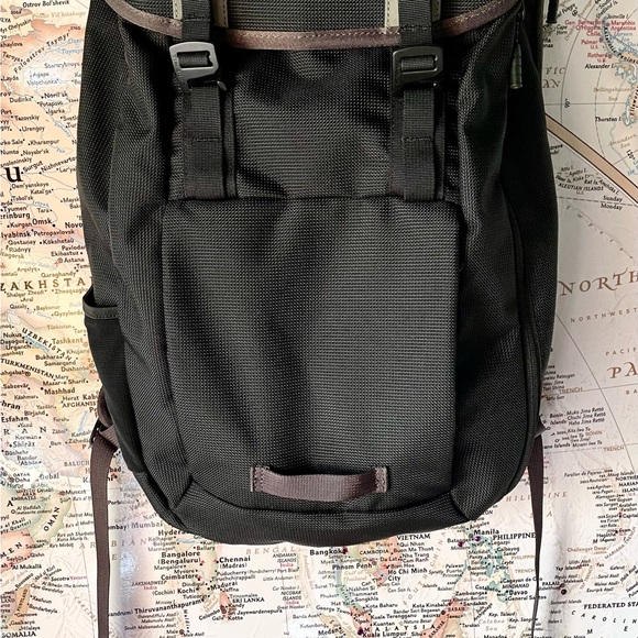 timbuk2 leader backpack waterproof Never Check Expandable Backpack, Jet Black Whether you’re rocking it at a music festival or immersed in a crowded cityscape Weatherproof + Reflective – Timbuk2